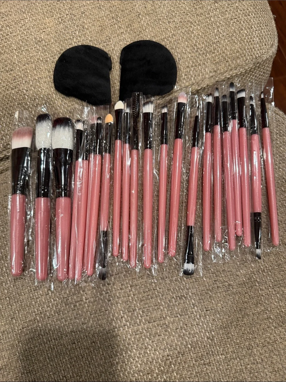 ⭐️ New - 22 Piece Makeup Brush Set Professional Pink Cosmetic Brushes